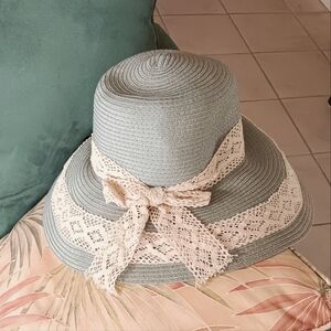 - LAKE SHORE DRIVE LACE TRIM WIDE BRIM SUN HAT NWT